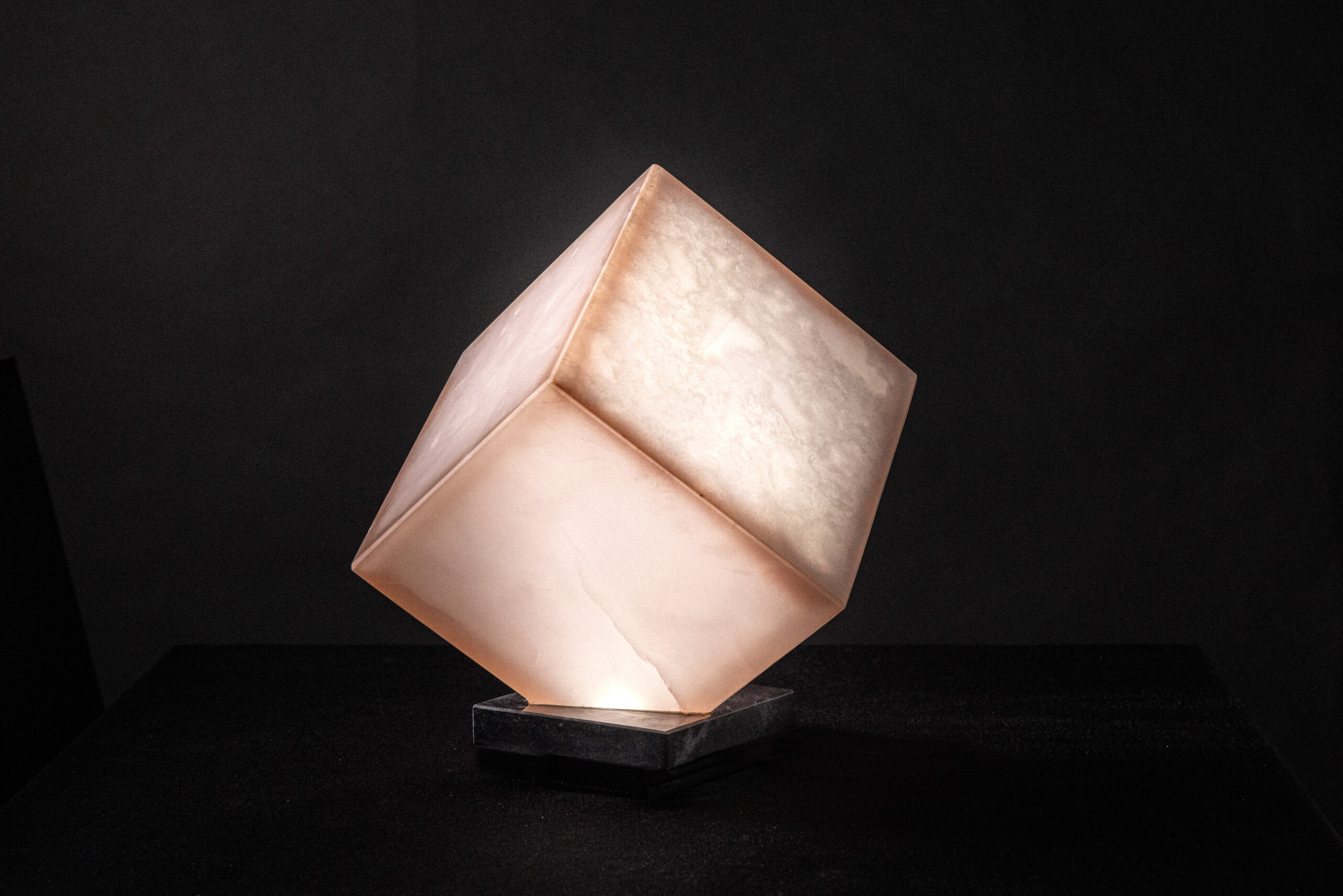 Lampa z Naturalnego Onyksu Rosa